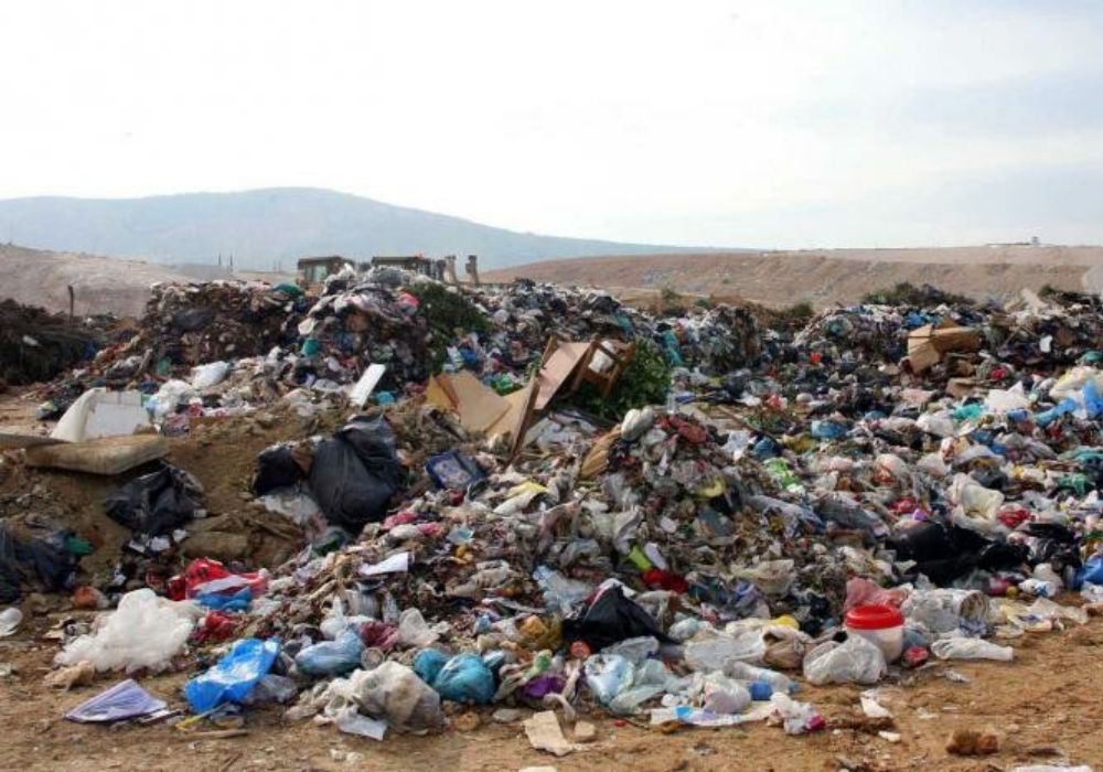 Ασπρόπυργος: Συνελήφθησαν δύο άτομα που πετούσαν απόβλητα – Δείτε το βίντεο της ΕΛ.ΑΣ.