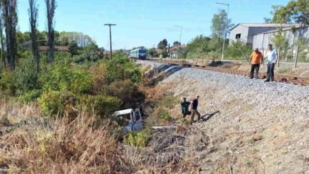 Τραγωδία στο Σουφλί: Τρένο συγκρούστηκε με αγροτικό σε αφύλακτη διάβαση