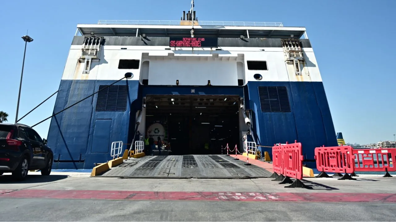 Blue Star Chios: Έλεγχος μετά τον θάνατο του 20χρονου ναυτικού – Πόρτα και συναγερμός λειτουργούσαν κανονικά