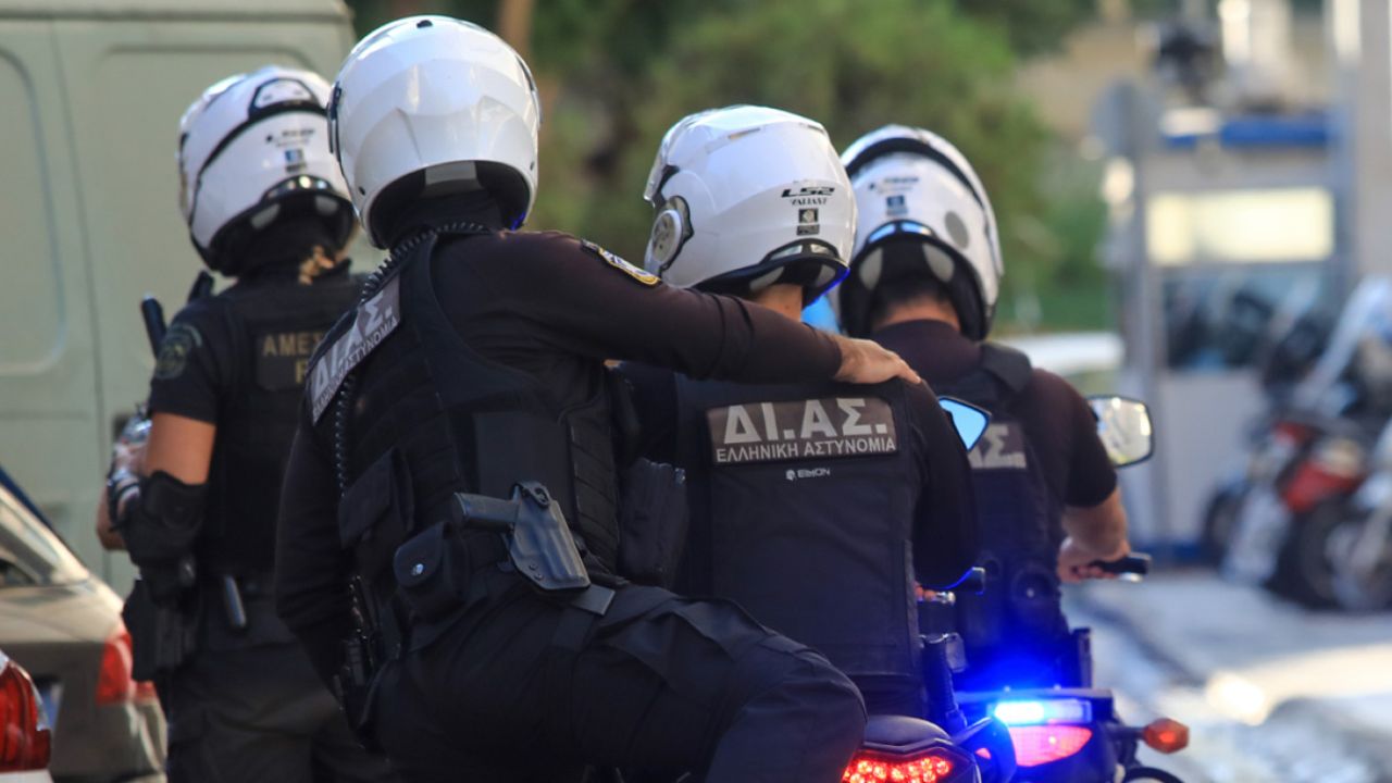 Χτύπημα στην απάτη με ΦΠΑ: 17 συλλήψεις σε μεγάλη αστυνομική επιχείρηση