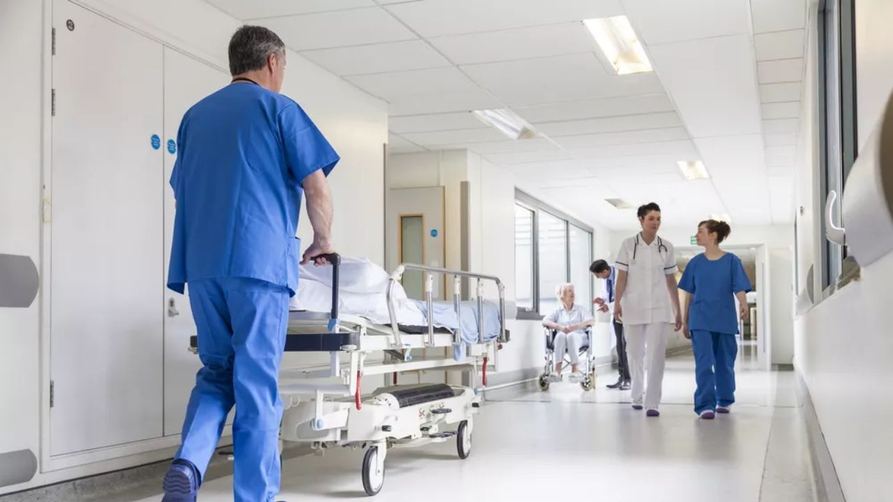 Αττικό Νοσοκομείο: Γιατί τα ράντζα δεν αδειάζουν ποτέ