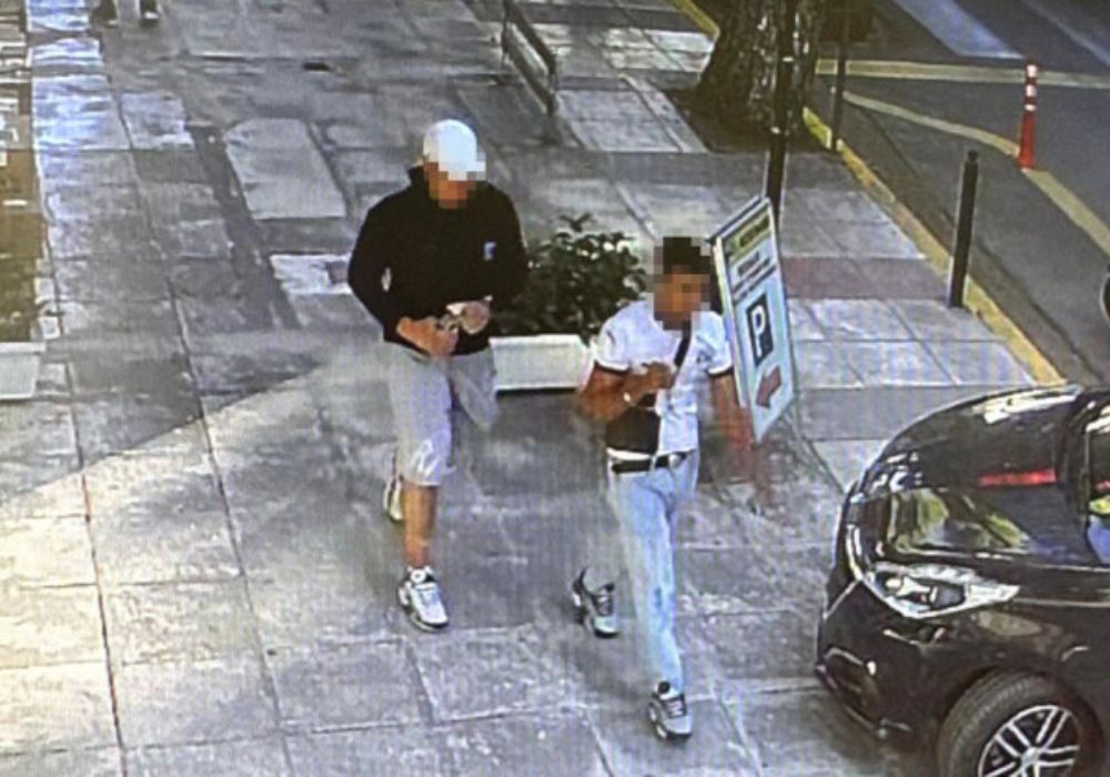 Η φωτογραφία που αποκάλυψε συμμορία ανηλίκων: Λήστευαν ανυποψίαστους περαστικούς στη μέση του δρόμου!