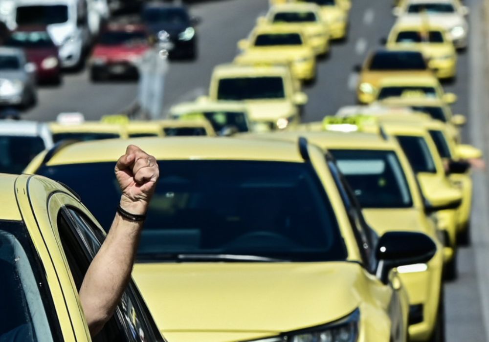 Ταξιτζήδες «κατεβάζουν ρολά» για 18 ώρες στις 21-22 Σεπτεμβρίου – κινητοποίηση κατά των νέων μέτρων
