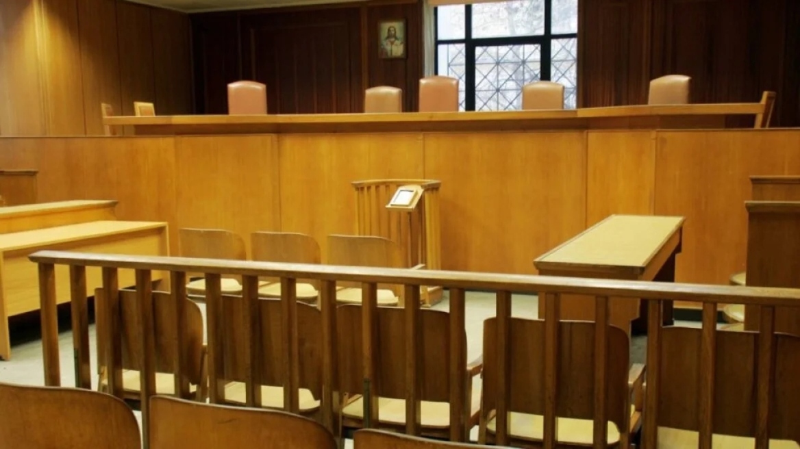 Τρίκαλα: Στη φυλακή ο 18χρονος μητροκτόνος: Αίτημα για ψυχιατρική εξέταση
