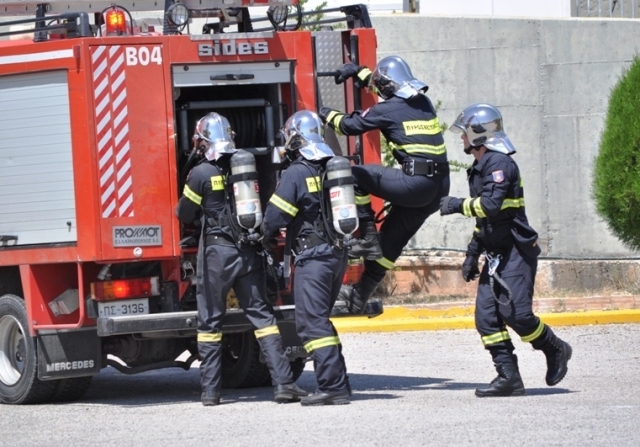 Βελτιωμένη η εικόνα της φωτιάς στο Πετρωτό Φθιώτιδας
