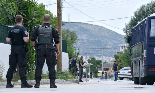 Τρεις νεκροί αστυνομικοί σε ένοπλη σύγκρουση!