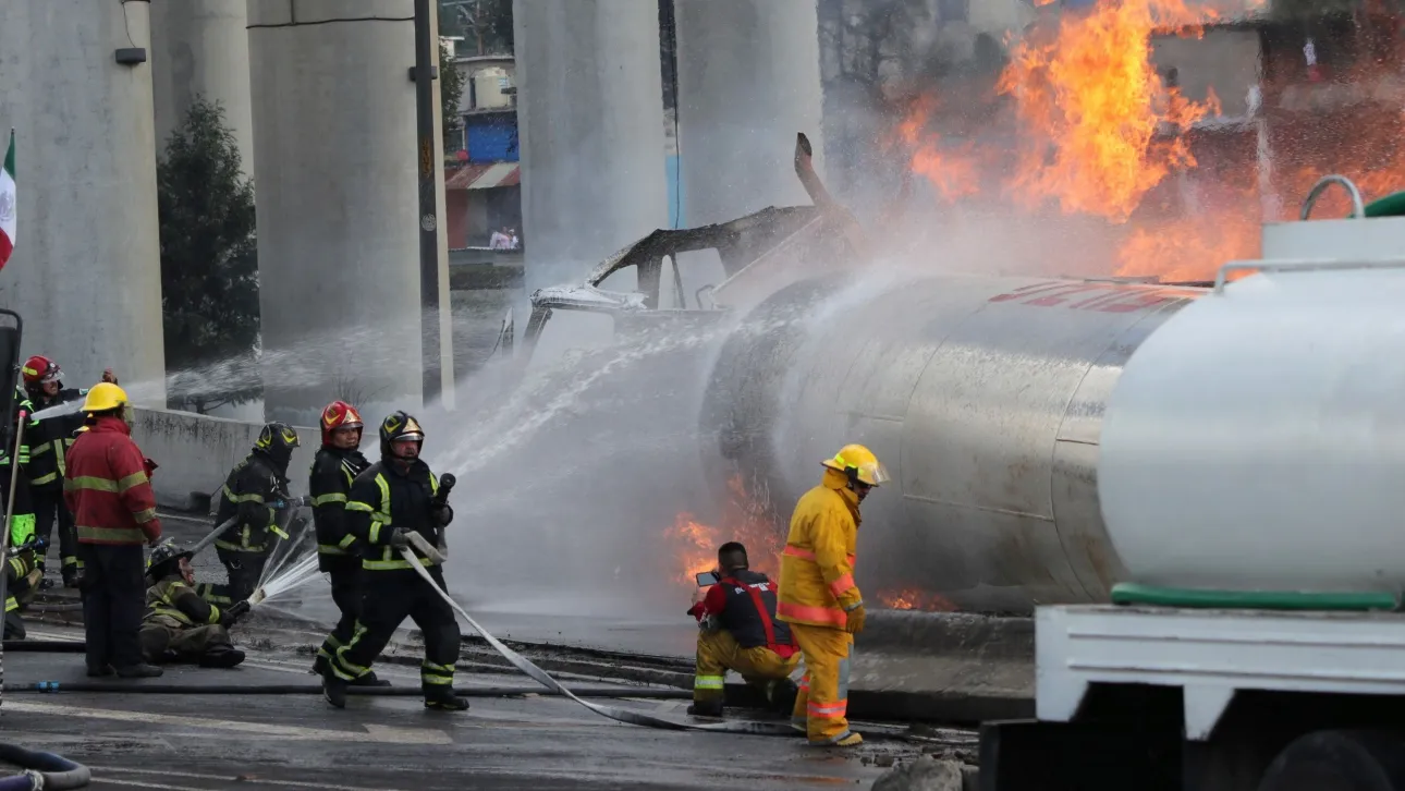 Τέσσερις νεκροί και 90 τραυματίες από έκρηξη βυτιοφόρου!