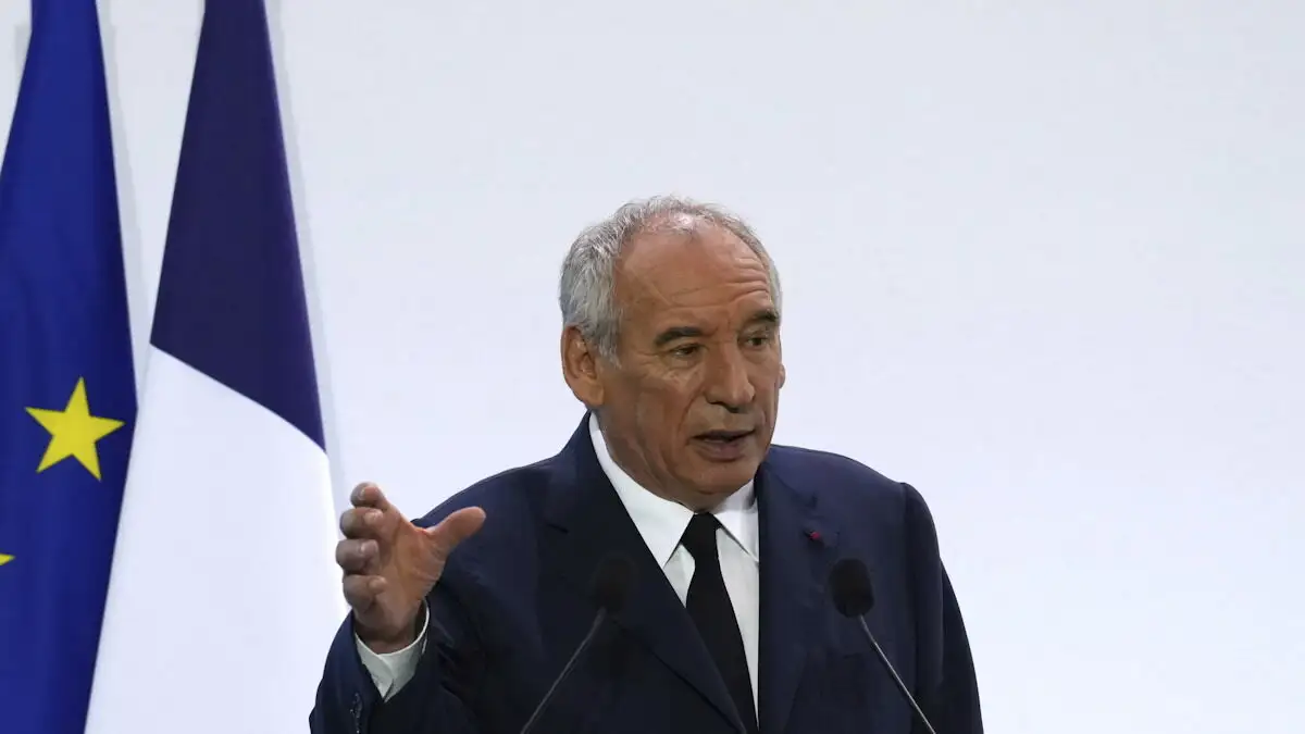 Έπεσε η κυβέρνηση Μπαϊρού – Ο πρωθυπουργός καλείται να παραιτηθεί!!
