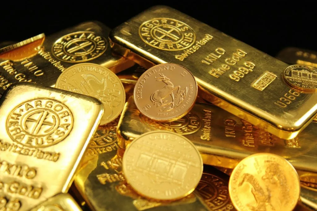 Πάνω από τα 4.100 δολάρια ο χρυσός – Σπάει κάθε ρεκόρ!