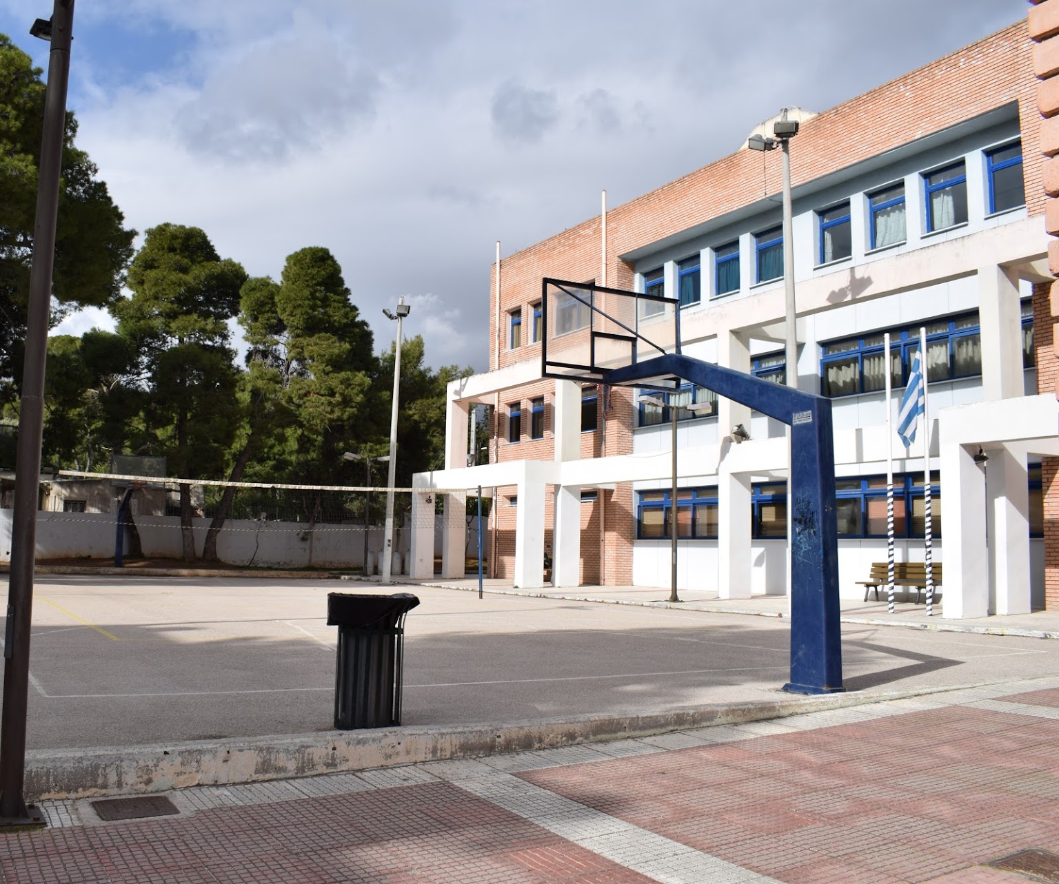 Χιλιάδες τα κενά στα σχολεία παρά τη Β’ φάση αναπληρωτών