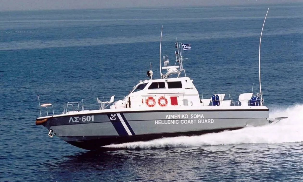 Ανατροπή σκάφους στην Κεφαλονιά: Σε εξέλιξη γιγαντιαία επιχείρηση του Λιμενικού για τον εντοπισμό 45χρονου
