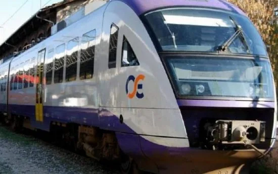 Αναστάτωση στο μηχανοστάσιο του ΟΣΕ στη Θεσσαλονίκη λόγω πτώσης σοβάδων