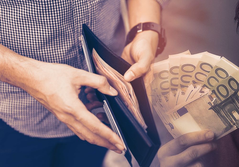 Ο Οικονομικός Ταχυδρόμος καταρρίπτει το αφήγημα της ανάπτυξης