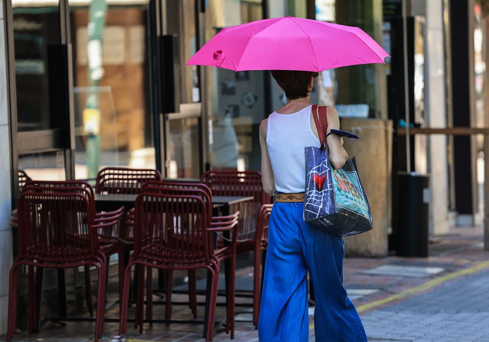 Καλοκαιρινό Σαββατοκύριακο τον Σεπτέμβρη: Οι θερμοκρασίες και οι περιοχές με βροχές