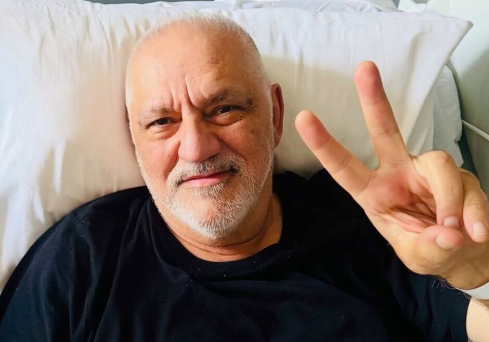 Σοκ και αποκαλύψεις: Ο Νίκος Πορτοκάλογλου μοιράστηκε φωτογραφία από το νοσοκομείο και την επέμβασή του!