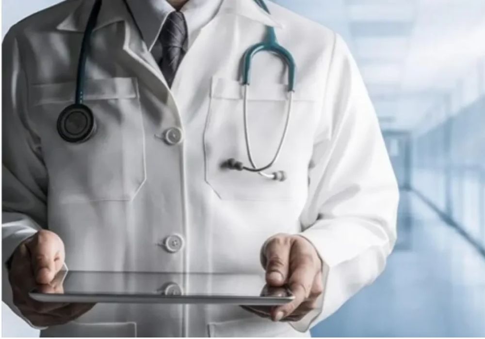 Σάλος στην Κέρκυρα: Ελεύθερος με όρους ο γιατρός που κατηγορείται για ασέλγεια σε 18χρονη