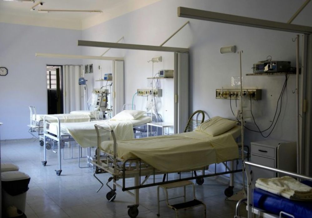 Λάθος μετάγγιση αίματος σε ασθενή ιδιωτικής κλινικής οδήγησε σε τρεις συλλήψεις.
