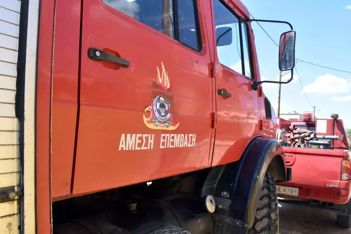 Συναγερμός στην Πυροσβεστική για φωτιά σε όχημα στην Αττική Οδό