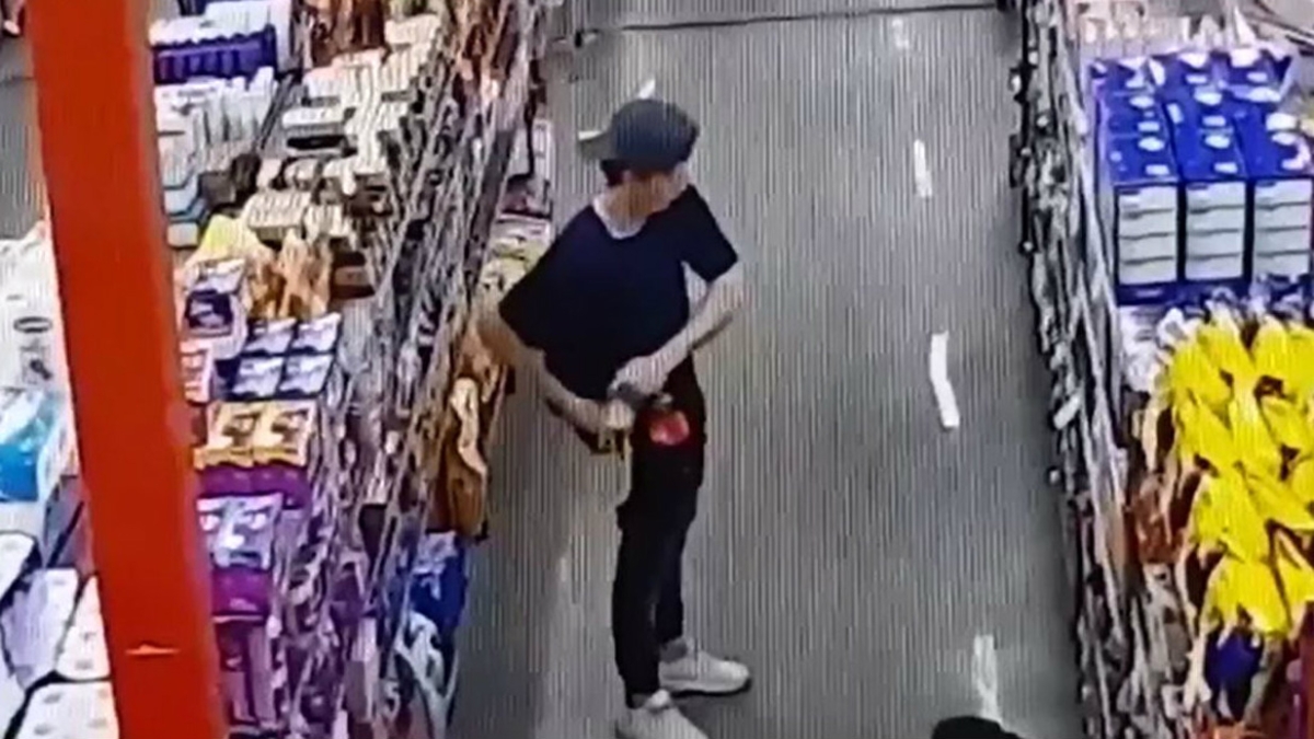 Σύλληψη τριών 18χρονων αλλοδαπών για απόπειρα κλοπής από σούπερ μάρκετ στη Ζάκυνθο