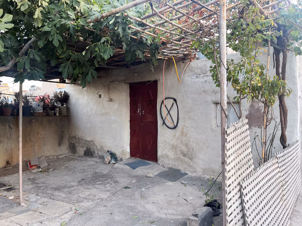 Δείτε πως ο φίλος του Γεραπετρίτη Τζολάνι κάνει την εκκαθάριση πολιτών: Με Χ «μένεις», με Ο «φεύγεις»