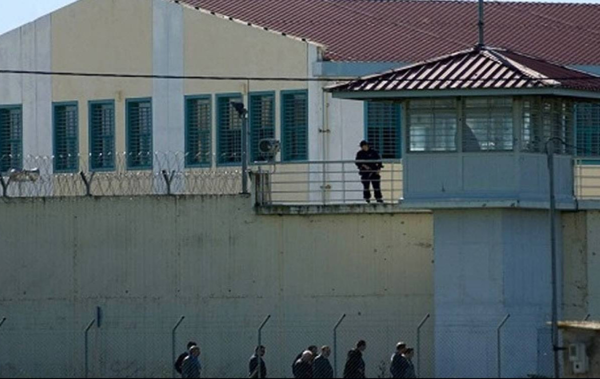«Αγρια» συμπλοκή με «μαχαιρώματα» στις φυλακές Τρικάλων