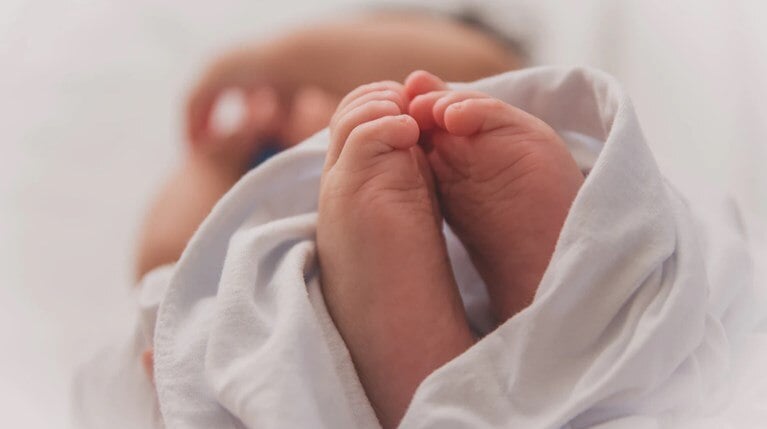 Αρπαγή βρέφους στην Ακρόπολη: Σύλληψη 17χρονου – Είχε αρπάξει κι άλλο μωρό