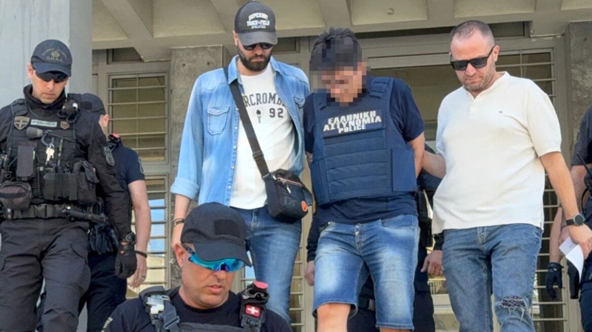 Θεσσαλονίκη: Νεκροψία αποκαλύπτει ασφυκτικό θάνατο για τη 59χρονη που σκότωσε ο αδελφός της!