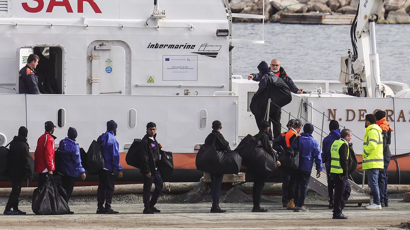 Η ΕΥΡΩΠΗ ΞΥΠΝΗΣΕ ΕΚΤΟΣ ΑΠΟ ΤΑ “ΦΥΝΤΑΝΙΑ” ΤΗΣ ΚΥΒΕΡΝΗΣΗΣ: ΕΙΚΟΣΙ ΕΥΡΩΠΑΙΚΕΣ ΧΩΡΕΣ ΑΠΑΙΤΟΥΝ ΤΗΝ ΕΠΙΣΤΡΟΦΗ ΤΩΝ ΛΑΘΡΟ, ΕΙΤΕ ΕΘΕΛΟΝΤΙΚΑ ΕΙΤΕ ΔΙΑ ΤΗΣ ΒΙΑΣ