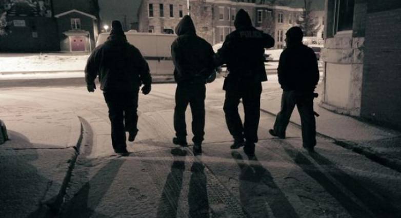Συμμορία ανηλίκων σκορπά τον τρόμο – Καίνε κάδους, απειλούν κόσμο