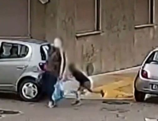 Πάτρα: Ανήλικος προσπάθησε να κλέψει ψώνια από ηλικιωμένο