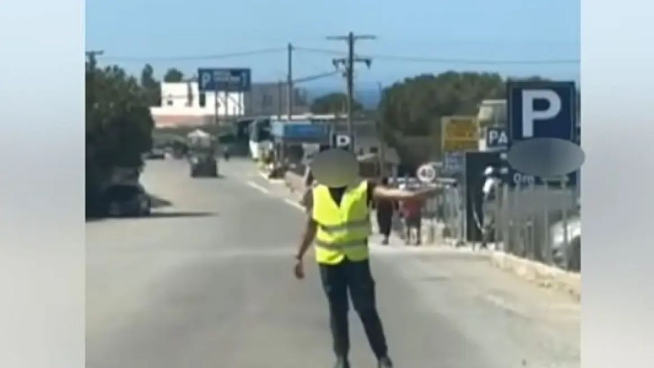 Ελαφονήσι: Δύο άνδρες συνελήφθησαν για παράνομο καθορισμό θέσεων πάρκινγκ