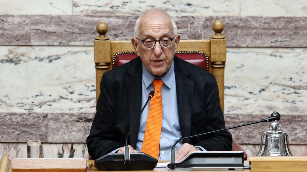 Κρίμα: Ο Νικήτας Κακλαμάνης εξευτέλισε τον θεσμό του προέδρου της Βουλής