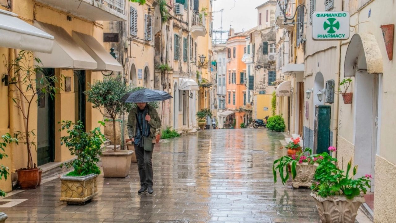 Κακοκαιρία προ των πυλών – Βροχές και καταιγίδες με το «καλημέρα» της εβδομάδας