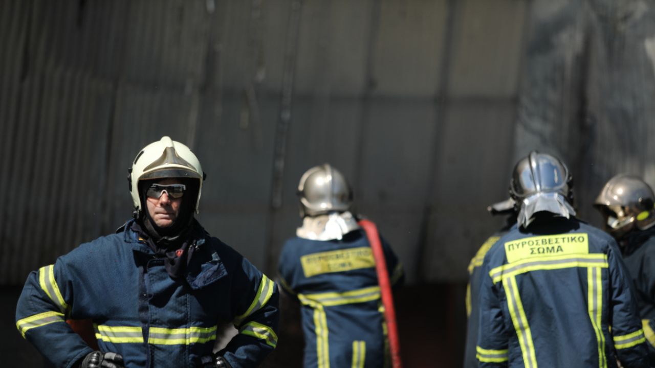 Ξεκινούν οι αιτήσεις για 150 προσλήψεις στην Πυροσβεστική – Τι πρέπει να ξέρετε