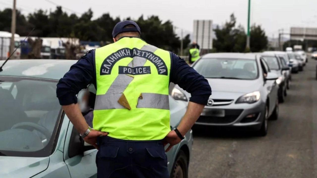Μπαράζ ελέγχων στην Αττική: Οκτώ συλλήψεις για οδήγηση υπό την επήρεια αλκοόλ