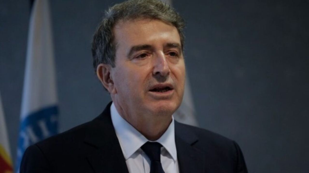 Βγήκαν πάλι τα κουμπούρια στην Αθήνα – Ευτυχώς οι πυροβολισμοί δεν ξύπνησαν τον Χρυσοχοϊδη