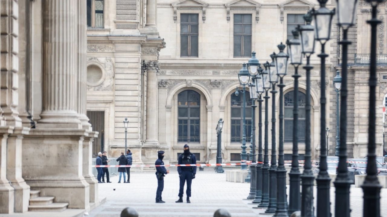 Λούβρο: Τρίτος ύποπτος της κλοπής συλλαμβάνεται στο Παρίσι
