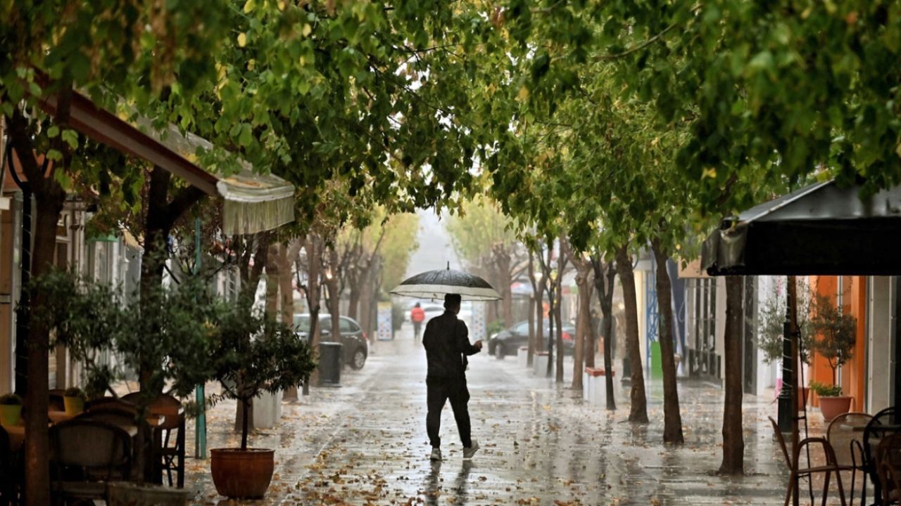 Καιρός σε επιδείνωση από Πέμπτη στα δυτικά – Έρχονται έντονες βροχές, σύμφωνα με τον Γιαννόπουλο