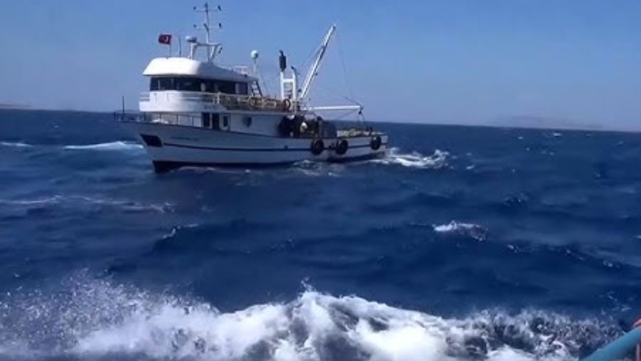 Οι Τούρκοι «άλωσαν» το Αιγαίο με τις ψαρότρατες. Και άφησαν πίσω του συντρίμμια