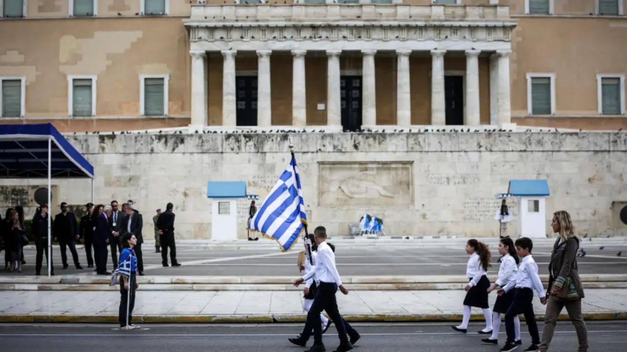 Από καταιγίδες σε 28άρια: Τι καιρό θα κάνει το 4ήμερο της 28ης Οκτωβρίου