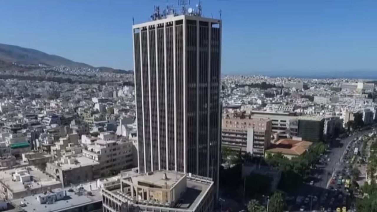 (ΕΚΤΑΚΤΗ ΕΠΙΚΑΙΡΟΤΗΤΑ) ΚΙΝΗΤΟΠΟΙΗΣΗ ΤΗΣ ΠΥΡΟΣΒΕΣΤΙΚΗΣ ΓΙΑ ΦΩΤΙΑ ΣΤΟΝ ΠΥΡΓΟ ΑΘΗΝΩΝ