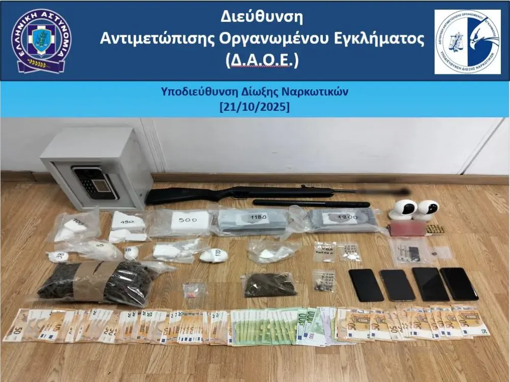 Εξαρθρώθηκε κύκλωμα διακίνησης ναρκωτικών – Κατασχέθηκαν μεταξύ άλλων, πάνω από 3,8 κιλά κοκαΐνης, τουφέκι και φυσίγγια – (ΒΙΝΤΕΟ)