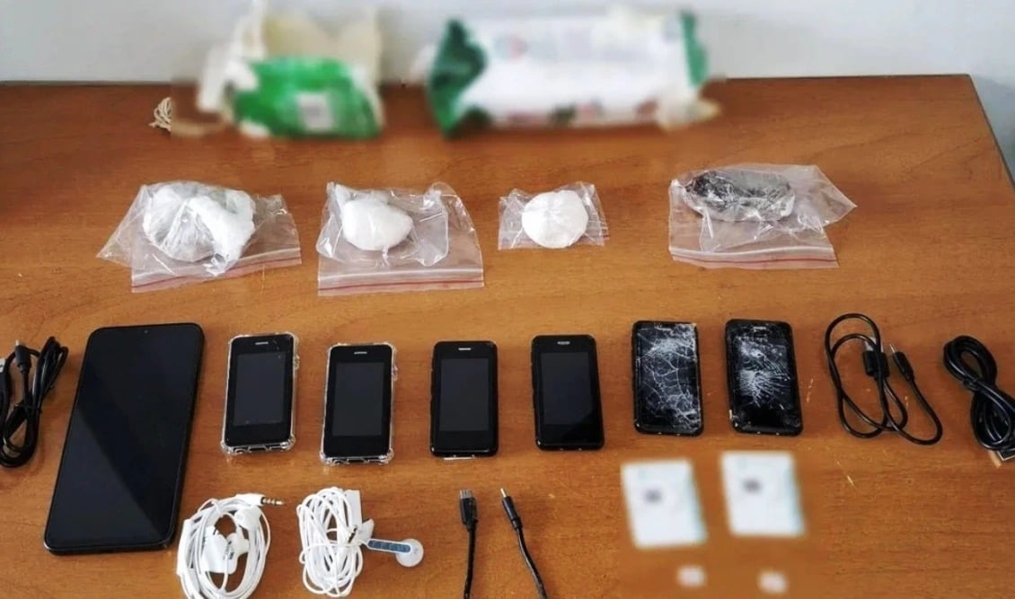 Συναγερμός στις φυλακές Τρικάλων – Κατασχέθηκαν μαχαίρι, κινητά και ναρκωτικά