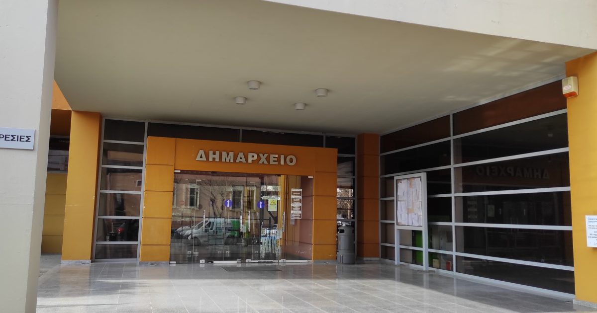Παραλίγο ξύλο σε Δημοτικό Συμβούλιο στη Δράμα: Σφοδρή αντιπαράθεση με δήμαρχο