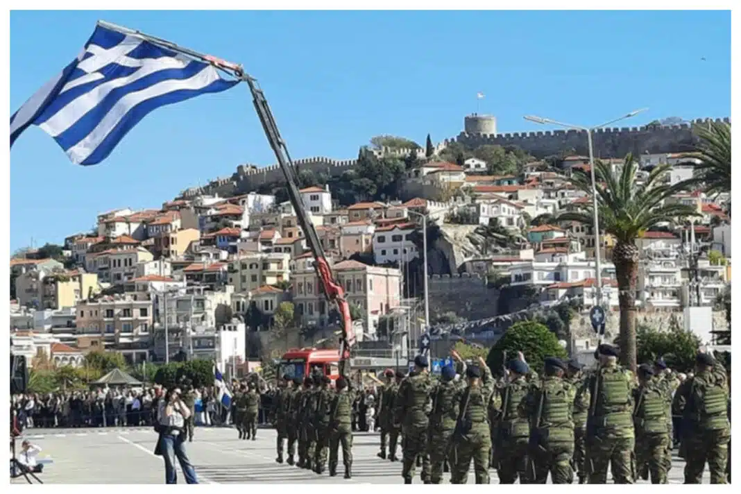 ΕΠΕΣΕ DRONE ΚΑΤΑ ΤΗ ΔΙΑΡΚΕΙΑ ΠΑΡΕΛΑΣΗΣ…ΑΠΟ ΘΑΥΜΑ ΔΕΝ ΥΠΗΡΞΕ ΑΤΥΧΗΜΑ