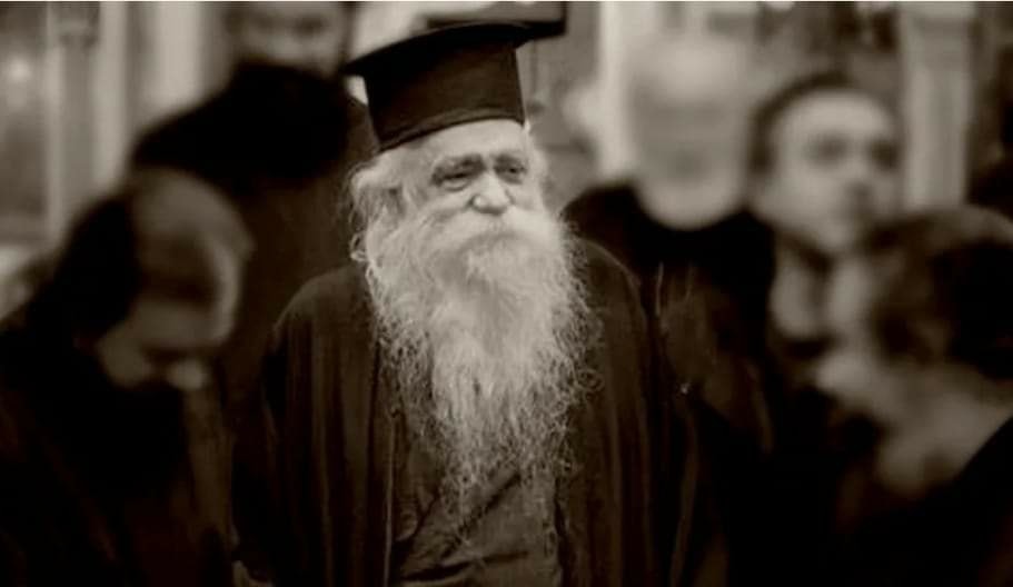 “Είναι εποχή υπέροχη η εποχή μας. Ας έχει τόσες δυσκολίες… Εμείς ας ψάχνουμε τα ευλογημένα…”