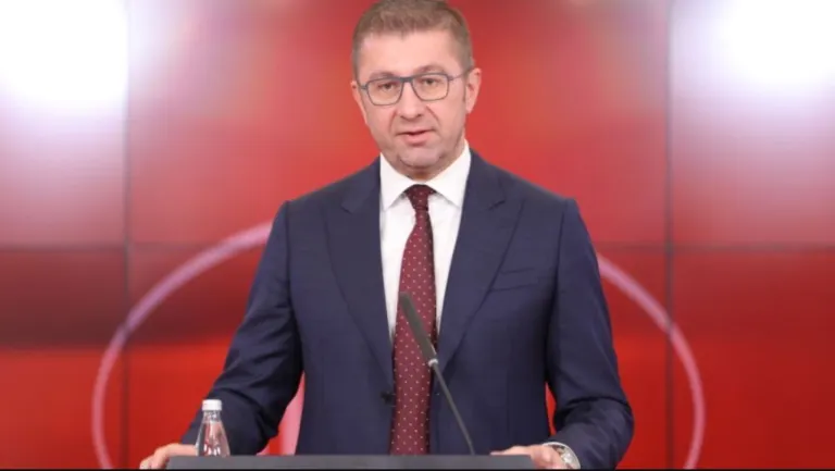 ΟΙ ΣΚΟΠΙΑΝΟΙ ΓΛΥΚΟΚΟΙΤΑΖΥΝ ΠΡΟΣ ΒΟΥΛΓΑΡΙΑ ΤΩΡΑ: ΕΓΕΙΡΟΥΝ ΘΕΜΑ ΣΛΑΒΙΚΗΣ ΜΕΙΟΝΟΤΗΤΑΣ ΣΤΗ ΒΟΥΛΓΑΡΙΑ