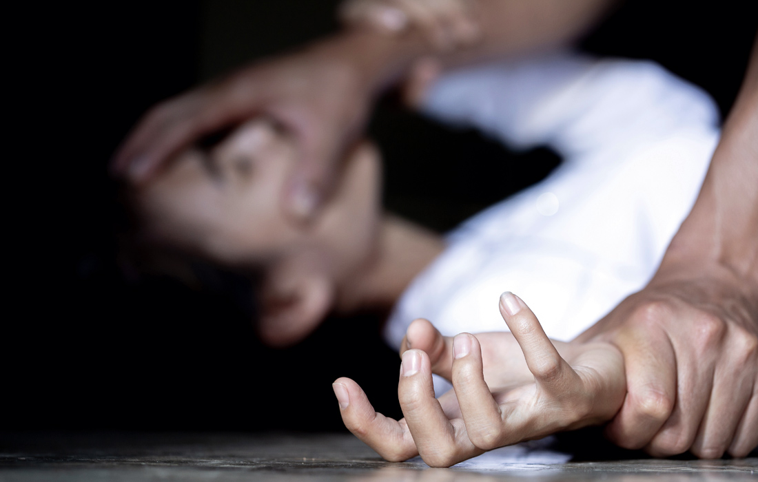 ΣΟΚ ΣΤΗ ΓΕΡΜΑΝΙΑ: ΑΛΓΕΡΙΝΟΣ ΒΙΑΖΕ ΝΕΑΡΗ ΚΟΠΕΛΑ ΕΠΙ 20 ΩΡΕΣ- ΧΤΥΠΗΣΕ ΚΑΙ ΑΦΗΣΕ ΑΝΑΙΣΘΗΤΟ ΤΟ ΦΙΛΟ ΤΗΣ
