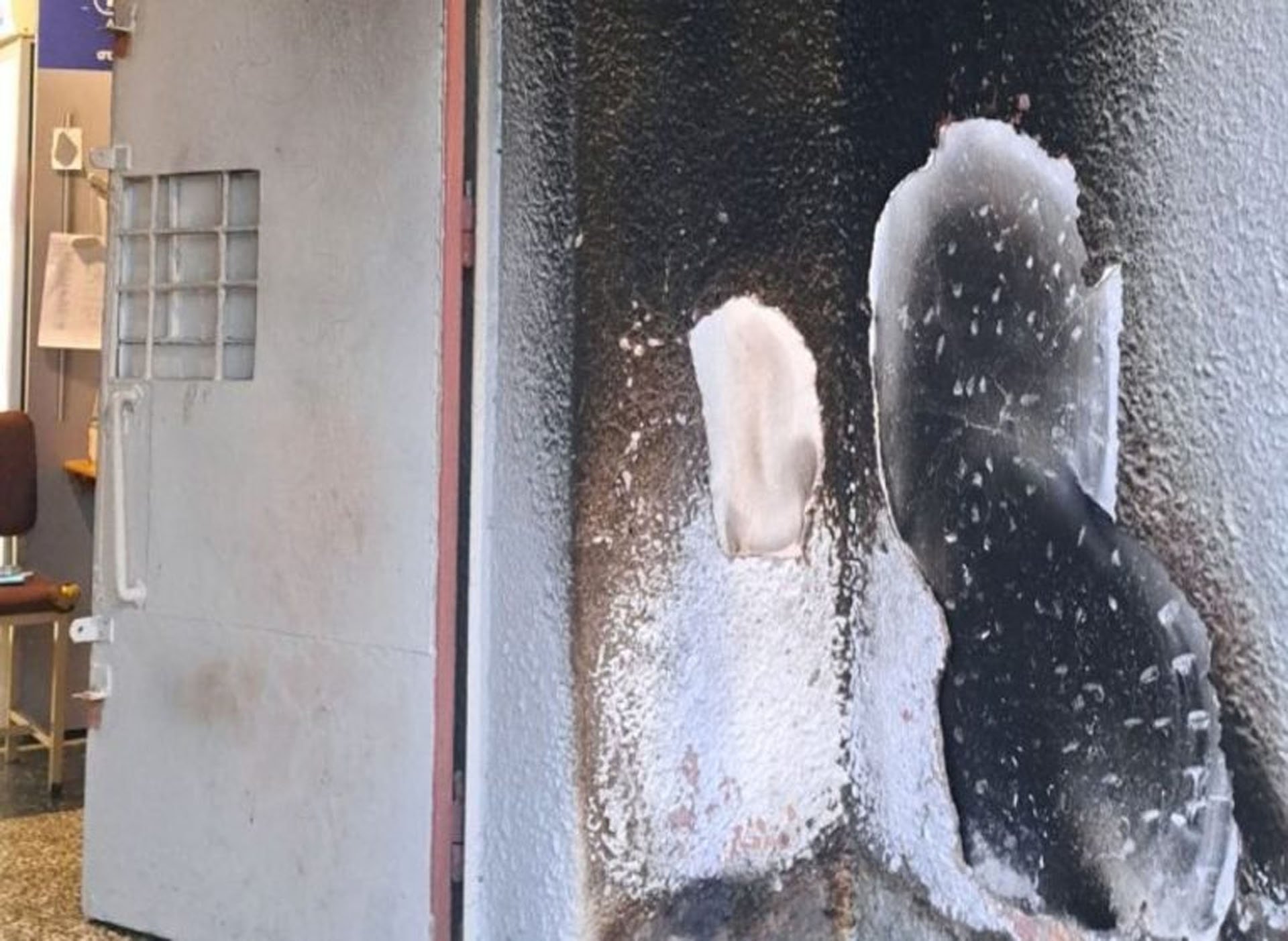 Απόπειρα εμπρησμού σε σχολείο στον Τύρναβο – Συνελήφθησαν δύο νεαροί