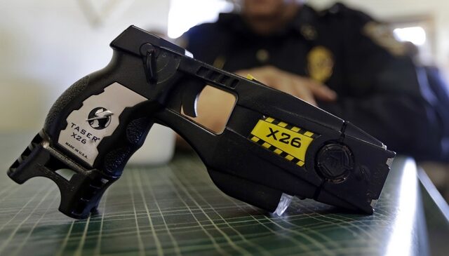 Ληστεία με συσκευή ηλεκτρικής εκκένωσης «taser» σε πρατήριο υγρών καυσίμων